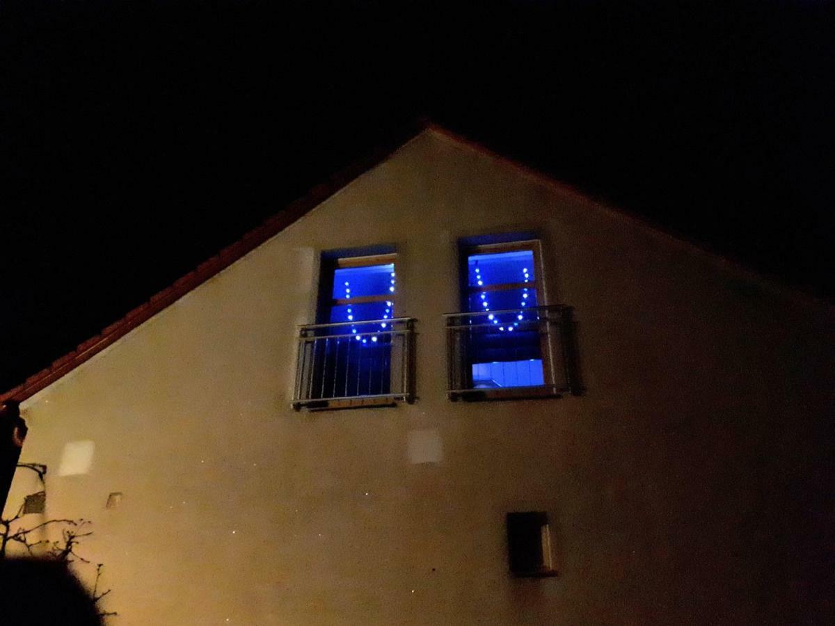 Podkrovi S Koupelnou Svinarov Buitenkant foto